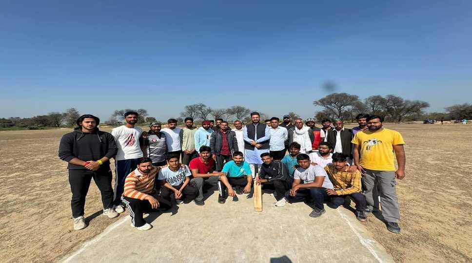 गांव ताजिया खेड़ा में क्रिकेट प्रतियोगिता का आयोजन किया गया l 