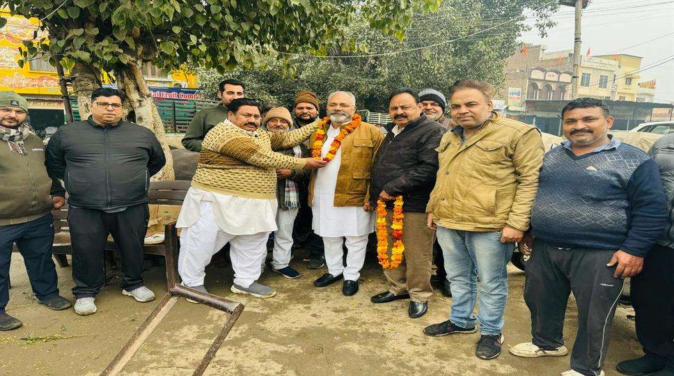 Haryana News INLD सब्जी मंडी में हुआ इनेलो शहरी जिलाध्यक्ष गंगाराम बजाज का स्वागत 