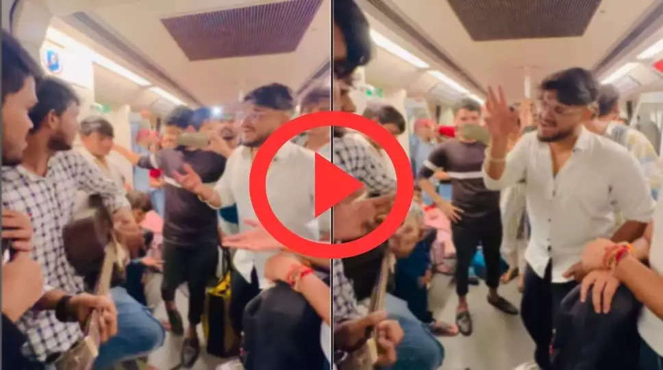 Delhi Metro Viral 