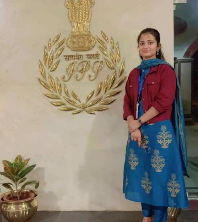 IAS Divya 